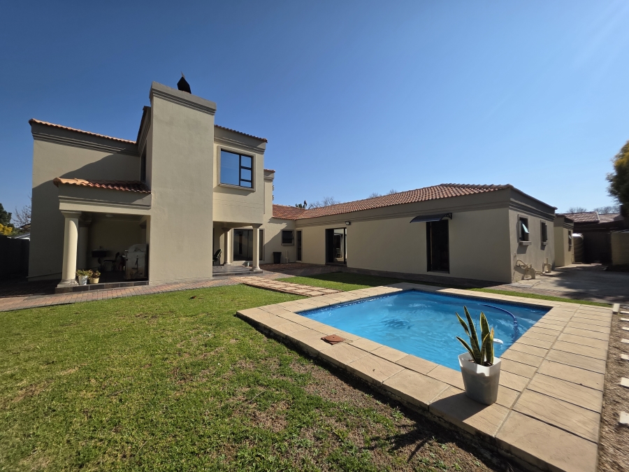 4 Bedroom Property for Sale in Flamingo Park Free State